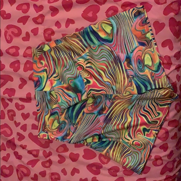 Psychedelic high waisted shorts - Picture 4 of 5